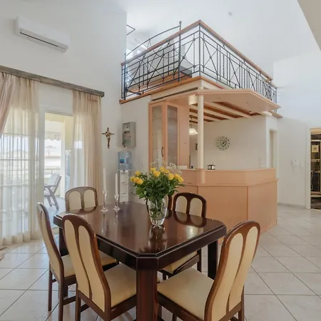 House مكان تخييم لايميناس